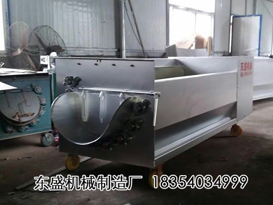 點擊查看詳細信息<br>標(biāo)題：胡蘿卜清洗機及拋光機 閱讀次數(shù)：3886